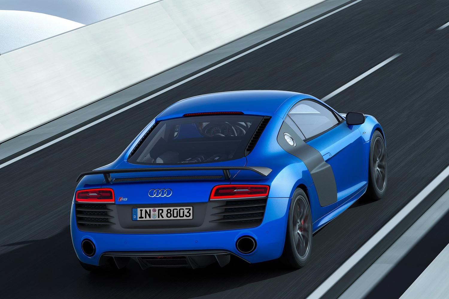 r8海报