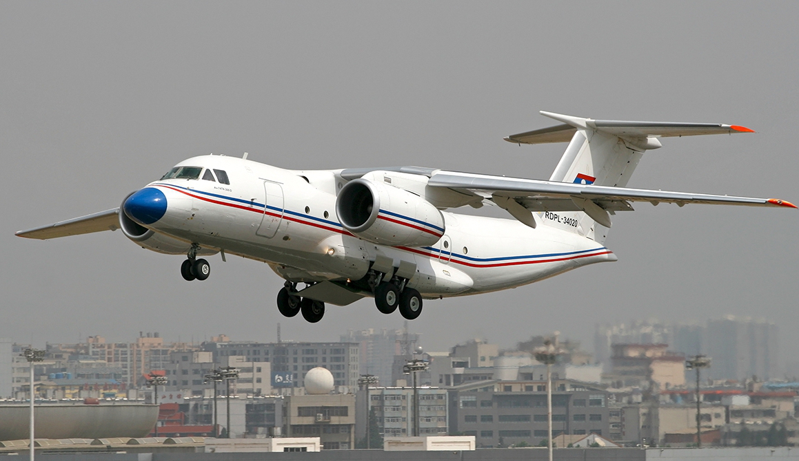 老挝空军一架俄制飞机坠毁 防长等高官在机上