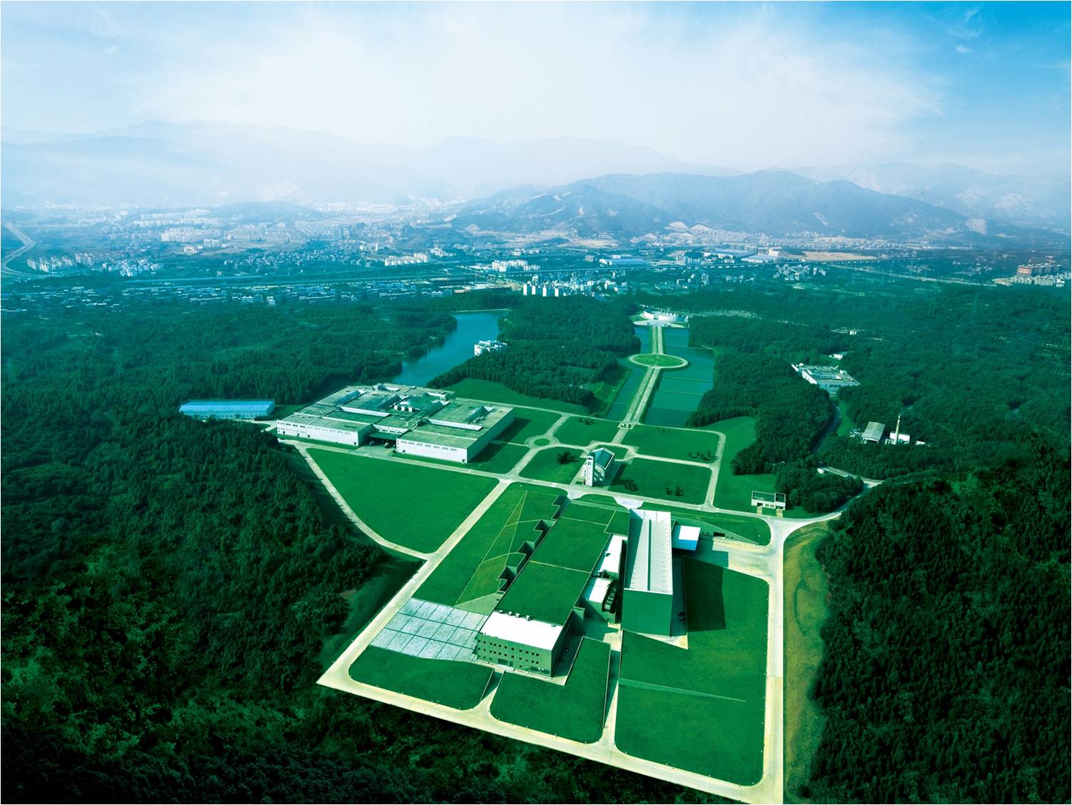 江中集团药谷被评为"中国最美工厂"