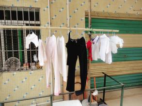 【<em>女性</em>内衣<em>内裤</em>】<em>男子偷女性</em>内衣自己<em>穿</em>,最新