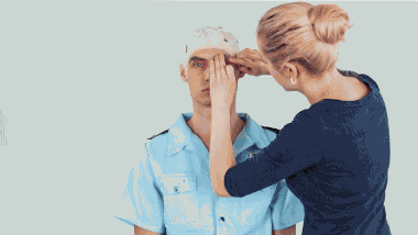 丧尸电影界祖师级作品《活死人之夜》这年上映,奠定了丧尸=活死人的