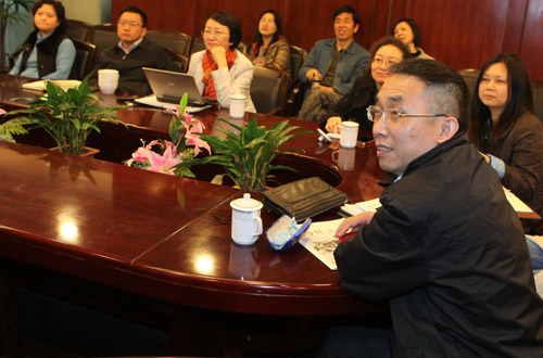 人民网舆情监测室秘书长、《网络舆情》执行主编祝华新主讲