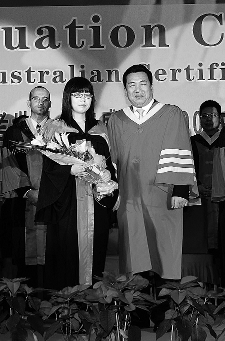 投身国际教育 桃李芬芳满天下_资讯频道_凤凰