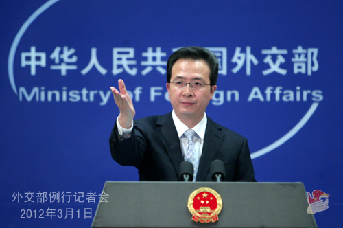 中国外交部发言人洪磊举行例行记者会