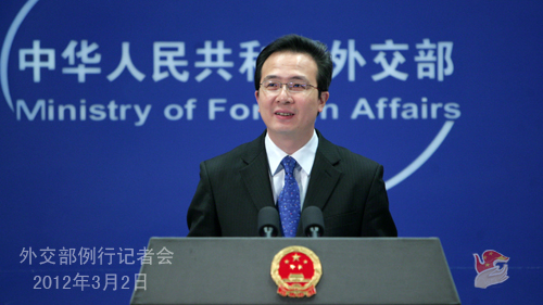 外交部发言人洪磊主持例行记者会