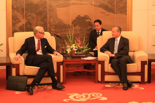 外交副部长崔天凯会见美国洛克菲勒公司首席执行官