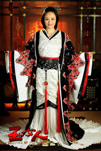 陈乔恩饰演吕后。