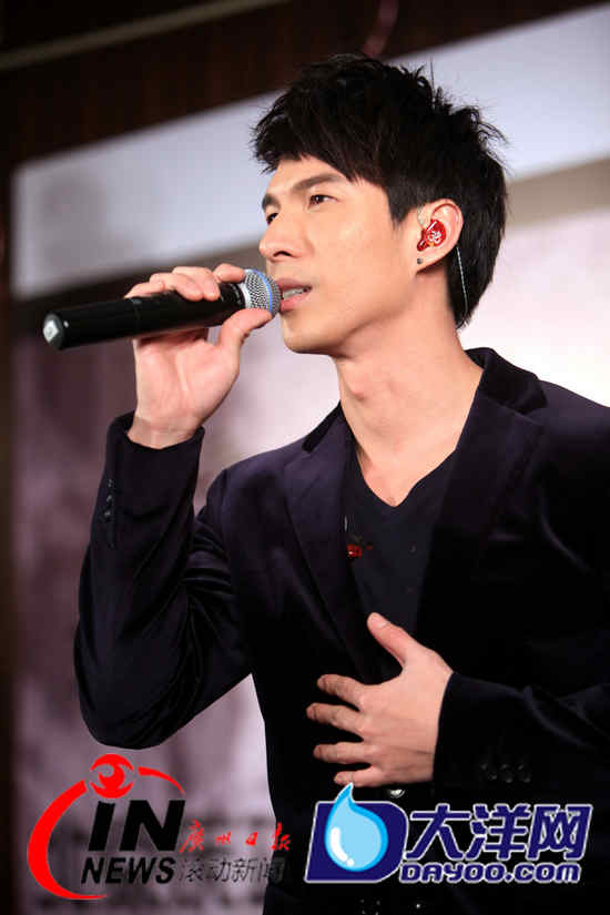 陈势安携2012新专辑《再爱一遍·天后 陈势安