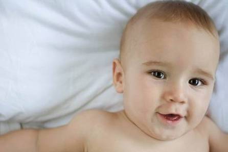 [关注]婴儿便秘怎么办 婴儿枕头高度多少合适