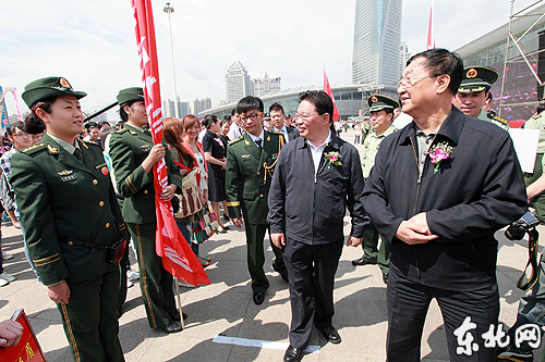 正文 来自省公安消防总队党委成员,总队防火监督部全体干部,哈尔滨市