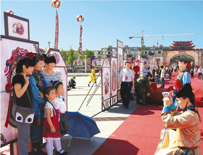 蔚县举办中国剪纸艺术节