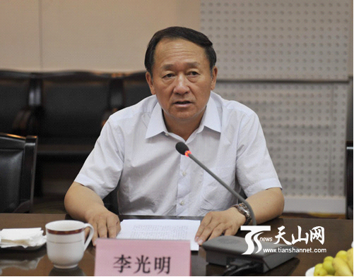 发展体育运动 增强人民体质