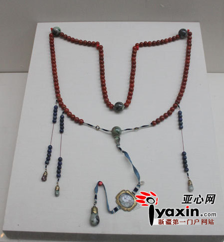 清朝后宫妃嫔的挂饰高清图片