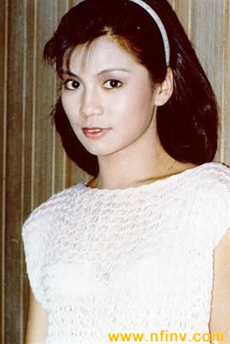 翁美玲绝美旧照曝光 清新灵动 令人怀念