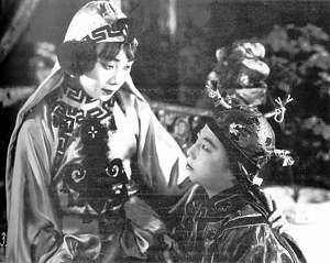 《火烧红莲寺》(张石川