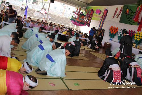 韩国江陵举行端午祭 内容风俗与中国大不同