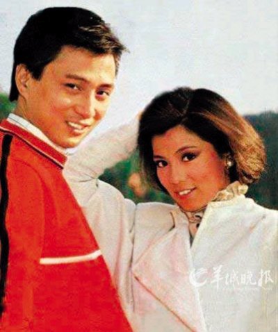 翁美玲汤镇业海量甜蜜照曝光