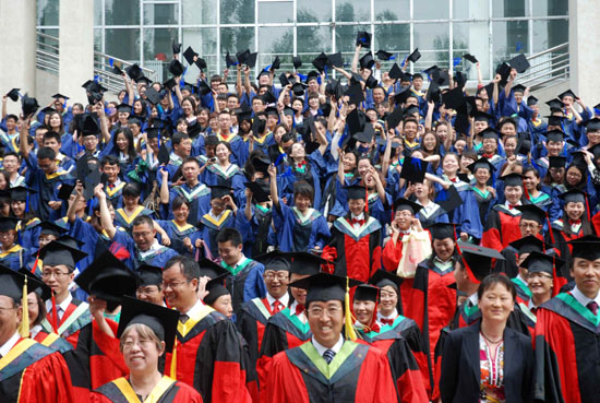 内蒙古:又是一年毕业季 向青葱岁月说再见