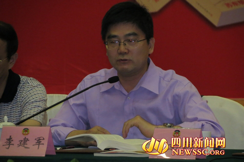 著名评论家李建军发言