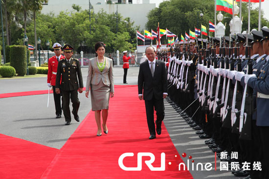 泰国总理英拉会见缅甸总统吴登盛.