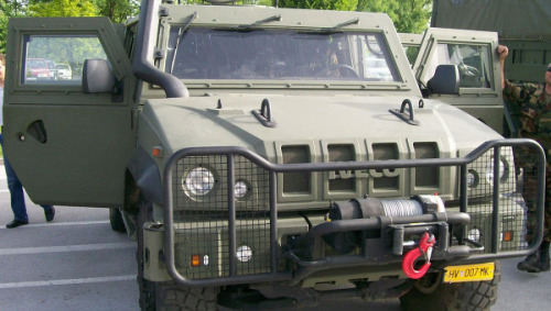 俄罗斯拟研发新型轮式装甲车装备到陆军(图)