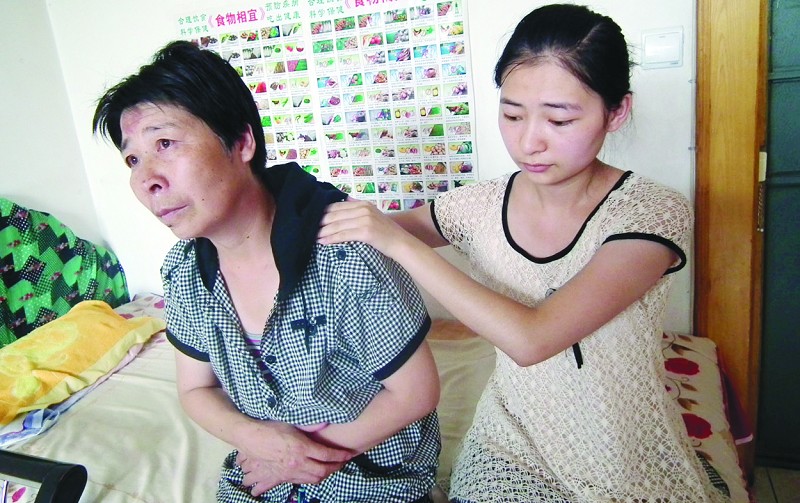 谢妈妈说,自己<em>一年</em>四季<em>头发</em>都是湿漉漉的