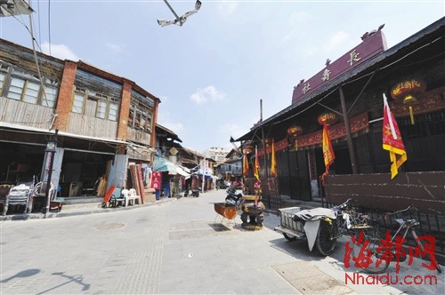 各路口交会处，有一名为﹃长寿社﹄的宫庙，且此地又位于古时县衙附近，社衙头因此得名。如今，长寿社依然站立在老街中，向莆田市民展现岁月的流逝