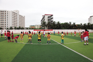 恒大足校招生火爆夏日 5万学子拼3千学位