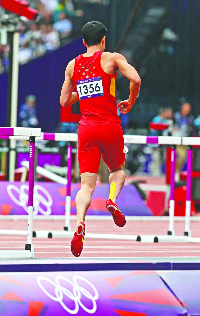 翔 背负1356走到终点