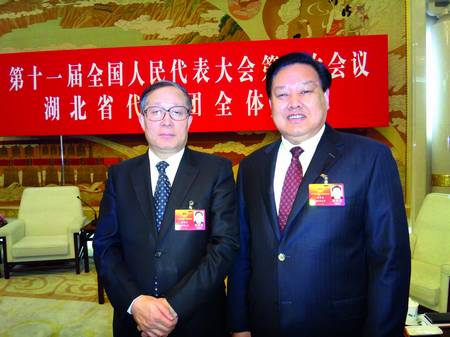 周宝生与湖北省书记李鸿忠在全国“两会”期间