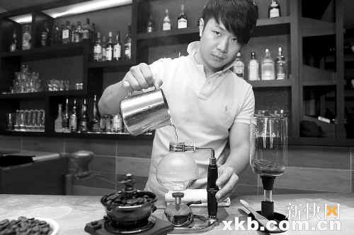韩国咖啡师热爱咖啡,也喜欢广州女孩