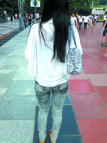 卷发棒紧身裤塑料耳钉