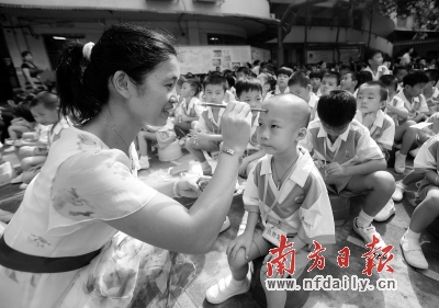 再现礼开笔流花路小学凸女孩小学点图片