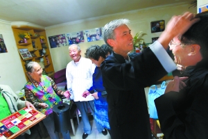 龙须沟居民自演《龙须沟》