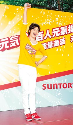 陈柏霖炮轰犀利人妻电影:男男吻、擦澡秀太奇