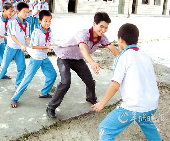 复式全能老师撑起一片天