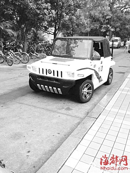 厦大现最萌执勤车像悍马和吉普的孩子