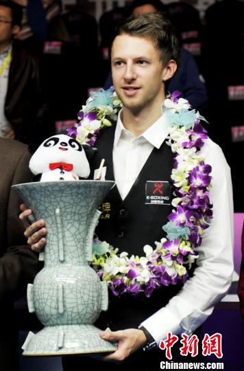 特鲁姆普获得2012年世界斯诺克国际锦标赛冠