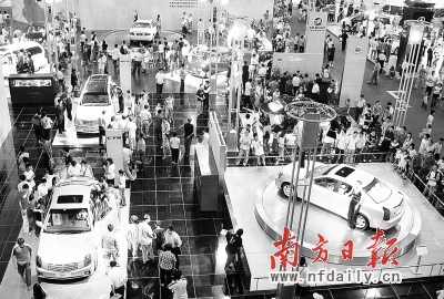 青岛市城镇居民医保卡_2007年城镇居民收入(3)