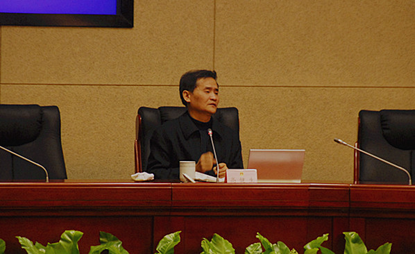 省人大常委会召开深刻领会十八大精神专题讲