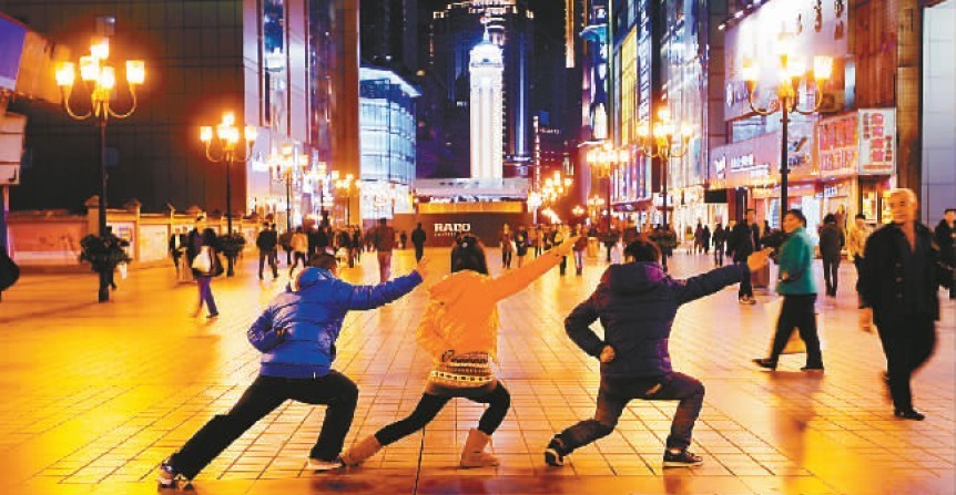 起飞手势红了 各行各业都在模仿 秀出起飞style