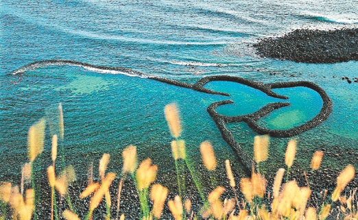 澎湖双心入列世界最美海湾 2014年直航班机可