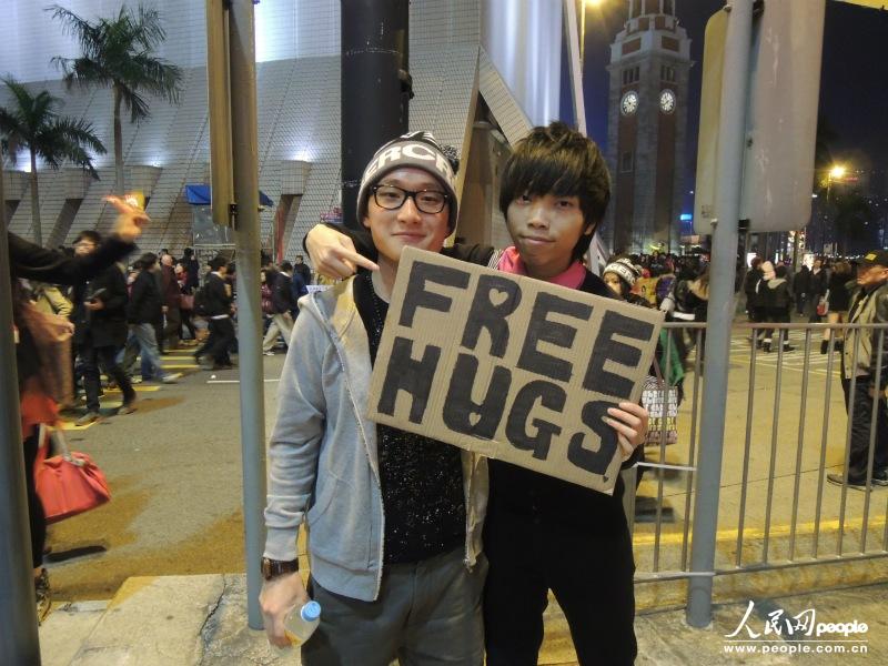 看香港人怎过圣诞:看夜景、吃零食、享免费拥