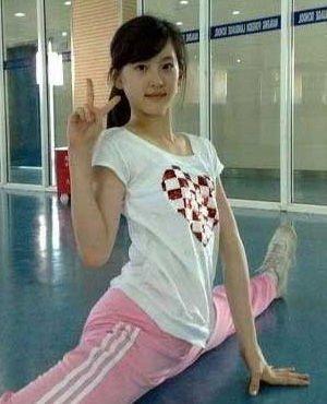 <em>奶茶妹妹</em>实习街头爆<em>红</em>