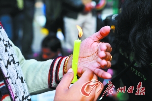 印度轮奸案嫌疑人曾企图毁尸灭迹 或面临死刑