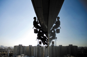 城市蜘蛛人:高空追梦的勇敢者