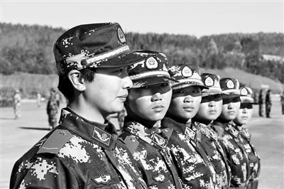 <em>麻辣女兵</em>的<em>幸福</em>转变_资讯频道_凤凰网