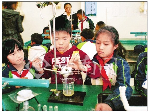 云南启动乡村学校少年宫建设两年 数万学子受