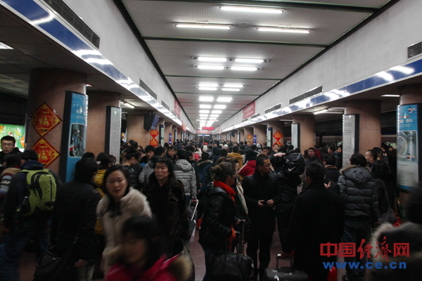 人口老龄化_2015春节返京人口