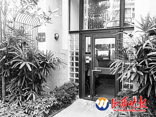 深圳疑发性奴案 裸女被关狗笼(图)_资讯频道_凤